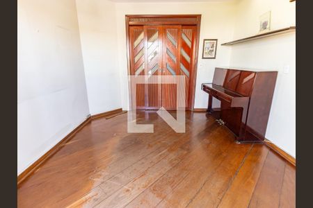 Apartamento à venda com 198m², 4 quartos e 4 vagasQuarto