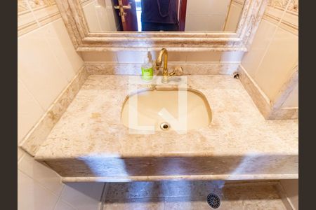 Apartamento à venda com 198m², 4 quartos e 4 vagasLavabo