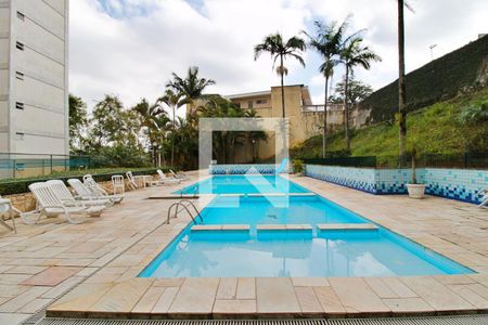 Apartamento à venda com 92m², 4 quartos e 1 vaga Apartamento à venda com 92m², 4 quartos e 1 vagaÁrea comum - Piscina