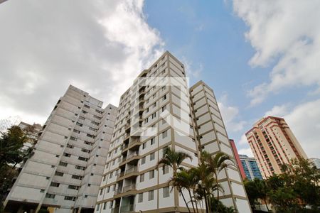 Apartamento à venda com 92m², 4 quartos e 1 vaga Apartamento à venda com 92m², 4 quartos e 1 vagaFachada
