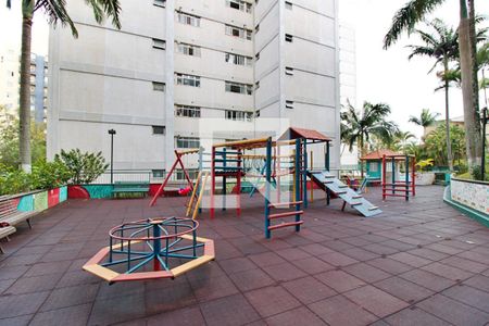 Apartamento à venda com 92m², 4 quartos e 1 vaga Apartamento à venda com 92m², 4 quartos e 1 vagaÁrea comum - Playground