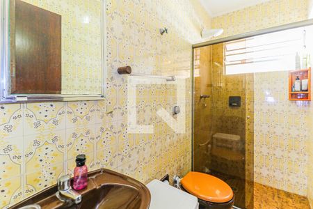 Casa à venda com 225m², 4 quartos e 2 vagas Casa à venda com 225m², 4 quartos e 2 vagasBanheiro Suíte 2