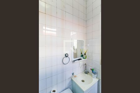 Casa à venda com 225m², 4 quartos e 2 vagas Casa à venda com 225m², 4 quartos e 2 vagasBanheiro Suíte 1