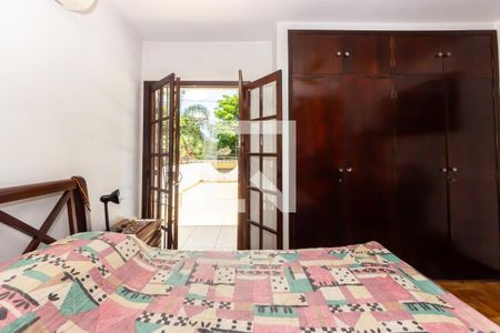 Casa à venda com 225m², 4 quartos e 2 vagas Casa à venda com 225m², 4 quartos e 2 vagasSuíte 2