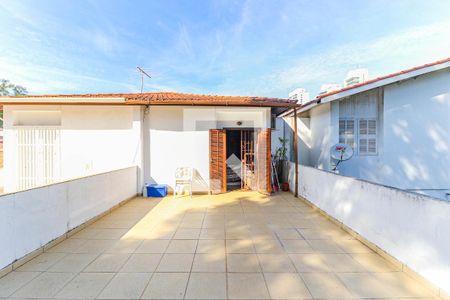 Casa à venda com 225m², 4 quartos e 2 vagas Casa à venda com 225m², 4 quartos e 2 vagasVaranda Suíte 2