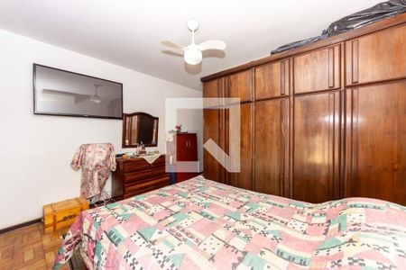 Casa à venda com 225m², 4 quartos e 2 vagas Casa à venda com 225m², 4 quartos e 2 vagasSuíte 2