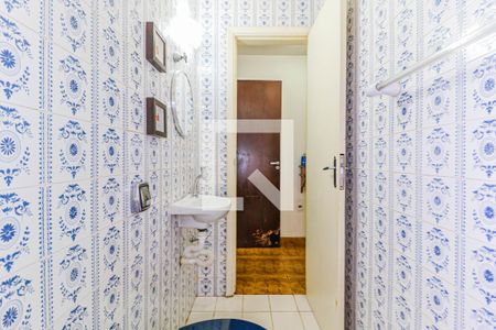 Casa à venda com 225m², 4 quartos e 2 vagas Casa à venda com 225m², 4 quartos e 2 vagasLavabo