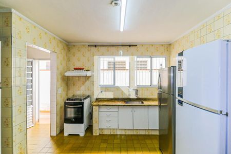 Casa à venda com 225m², 4 quartos e 2 vagas Casa à venda com 225m², 4 quartos e 2 vagasCozinha