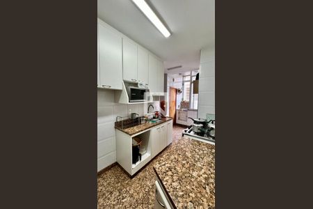 Apartamento à venda com 120m², 4 quartos e 1 vaga Apartamento à venda com 120m², 4 quartos e 1 vagaCozinha