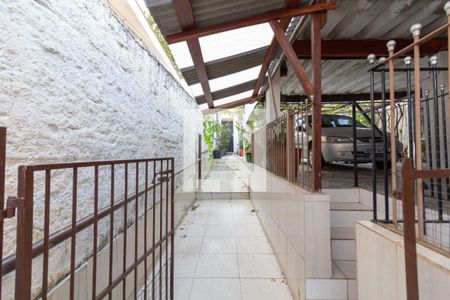Casa à venda com 240m², 3 quartos e 4 vagasCorredor