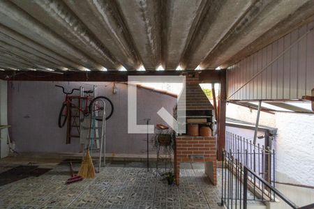 Casa à venda com 240m², 3 quartos e 4 vagasQuintal/Garagem