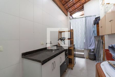 Casa à venda com 240m², 3 quartos e 4 vagasÁrea de Serviço