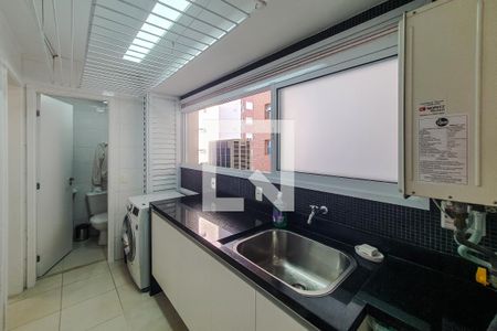 Apartamento à venda com 151m², 3 quartos e 3 vagas Apartamento à venda com 151m², 3 quartos e 3 vagasÁrea de Serviço
