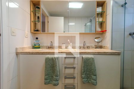 Apartamento à venda com 151m², 3 quartos e 3 vagas Apartamento à venda com 151m², 3 quartos e 3 vagasquarto 3 suite 3