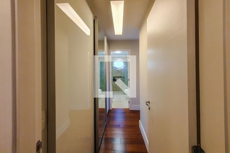 Apartamento à venda com 151m², 3 quartos e 3 vagas Apartamento à venda com 151m², 3 quartos e 3 vagasquarto 3 suite 3