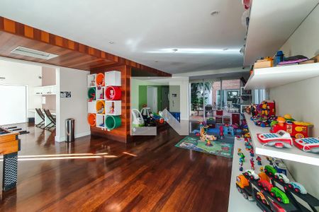 Apartamento à venda com 151m², 3 quartos e 3 vagas Apartamento à venda com 151m², 3 quartos e 3 vagasBrinquedoteca