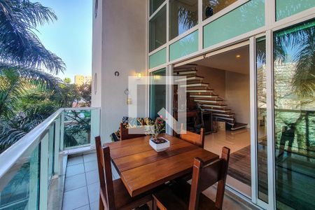 Apartamento à venda com 151m², 3 quartos e 3 vagas Apartamento à venda com 151m², 3 quartos e 3 vagasvaranda