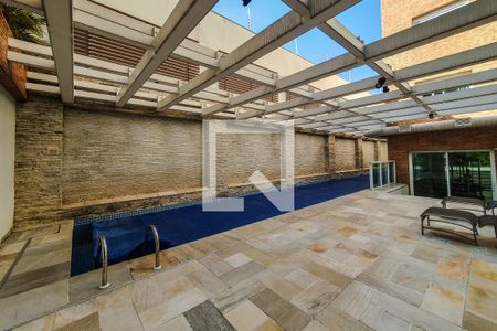 Apartamento à venda com 151m², 3 quartos e 3 vagas Apartamento à venda com 151m², 3 quartos e 3 vagasPiscina