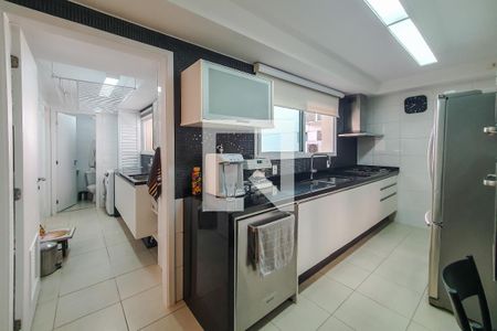 Apartamento à venda com 151m², 3 quartos e 3 vagas Apartamento à venda com 151m², 3 quartos e 3 vagascozinha