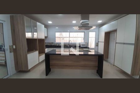 Casa à venda com 398m², 6 quartos e sem vaga Casa à venda com 398m², 6 quartos e sem vagaCozinha