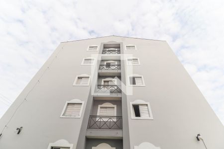 Apartamento à venda com 64m², 3 quartos e 1 vaga Apartamento à venda com 64m², 3 quartos e 1 vagaFachada