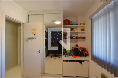 Apartamento à venda com 114m², 4 quartos e 2 vagasQuarto 3
