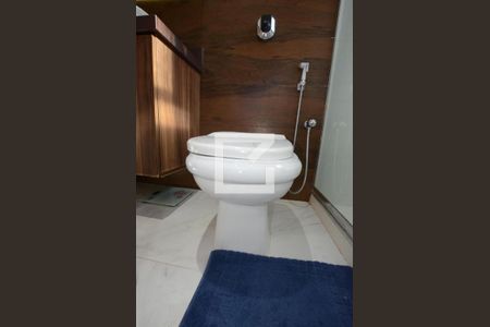 Apartamento à venda com 114m², 4 quartos e 2 vagasBanheiro da Suíte 1