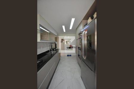 Apartamento à venda com 114m², 4 quartos e 2 vagasCozinha