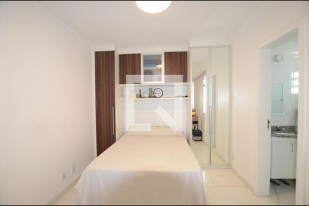 Apartamento à venda com 114m², 4 quartos e 2 vagasQuarto 2 Suite