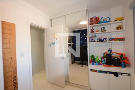 Apartamento à venda com 114m², 4 quartos e 2 vagasQuarto 3