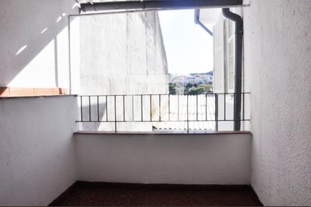 Casa à venda com 212m², 3 quartos e 1 vaga Casa à venda com 212m², 3 quartos e 1 vagaCasa 01 - Área de Serviço