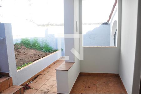 Casa à venda com 212m², 3 quartos e 1 vaga Casa à venda com 212m², 3 quartos e 1 vagaCasa 01 - Hall de entrada