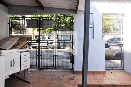 Casa à venda com 212m², 3 quartos e 1 vaga Casa à venda com 212m², 3 quartos e 1 vagaGaragem