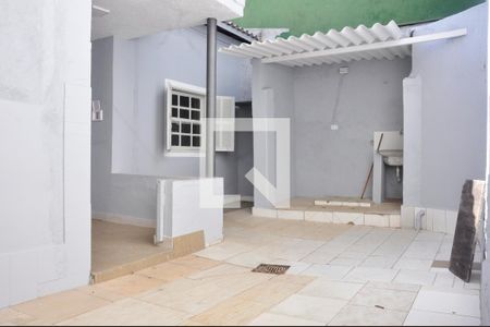 Casa à venda com 212m², 3 quartos e 1 vaga Casa à venda com 212m², 3 quartos e 1 vagaCasa 03 - Quintal e Área de Serviço