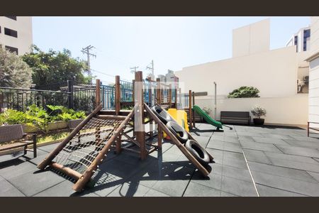 Apartamento à venda com 83m², 2 quartos e 2 vagasÁrea comum - Playground