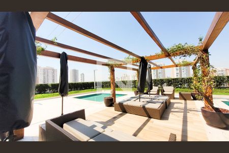 Apartamento à venda com 83m², 2 quartos e 2 vagasÁrea comum - Piscina