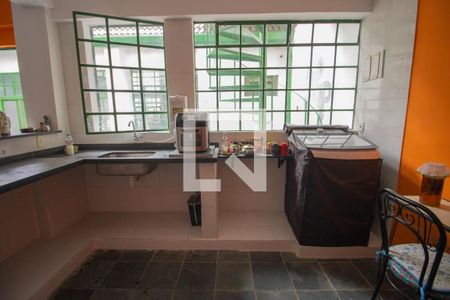 Casa à venda com 250m², 2 quartos e 3 vagas