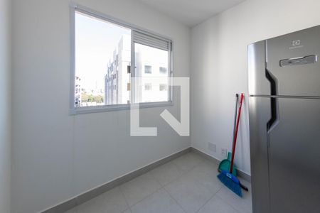 Sala/Cozinha de apartamento para alugar com 1 quarto, 27m² em Vila Ema, São Paulo