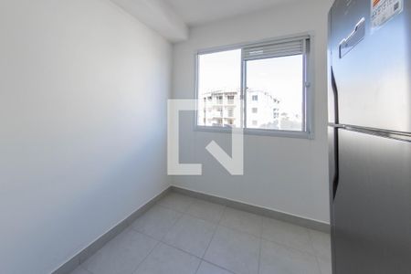 Sala/Cozinha de apartamento para alugar com 1 quarto, 27m² em Vila Ema, São Paulo