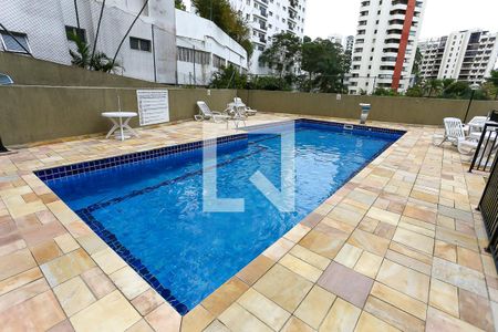 Apartamento à venda com 54m², 2 quartos e 2 vagas Apartamento à venda com 54m², 2 quartos e 2 vagasÁrea comum - Piscina