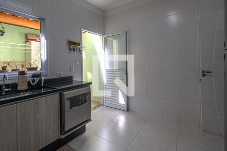 Casa à venda com 150m², 3 quartos e 3 vagascozinha