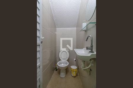 Casa à venda com 150m², 3 quartos e 3 vagaslavabo na garagem