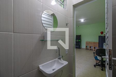 Casa à venda com 150m², 3 quartos e 3 vagaslavabo na garagem