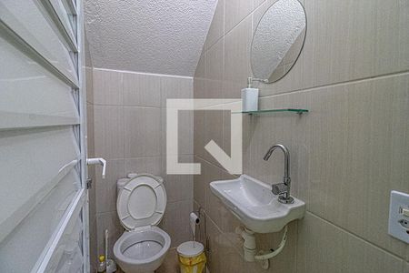 Casa à venda com 150m², 3 quartos e 3 vagaslavabo na garagem