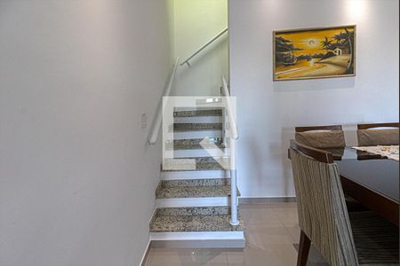 Casa à venda com 150m², 3 quartos e 3 vagasacesso para os pisos