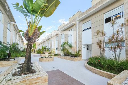 Casa de condomínio para alugar com 330m², 4 quartos e 4 vagas Casa de condomínio para alugar com 330m², 4 quartos e 4 vagasÁrea de Lazer