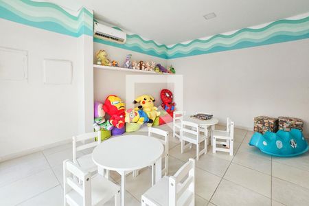 Casa de condomínio para alugar com 330m², 4 quartos e 4 vagas Casa de condomínio para alugar com 330m², 4 quartos e 4 vagasÁrea de Lazer