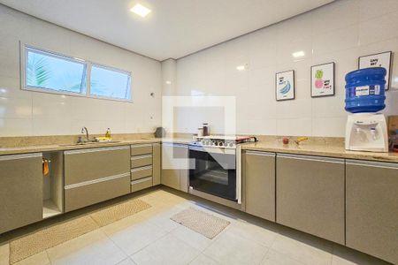 Casa de condomínio para alugar com 330m², 4 quartos e 4 vagas Casa de condomínio para alugar com 330m², 4 quartos e 4 vagasCozinha