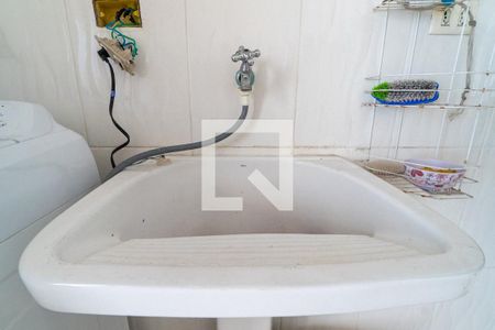 Casa à venda com 280m², 5 quartos e 3 vagas Casa à venda com 280m², 5 quartos e 3 vagasÁrea de Serviço Detalhe