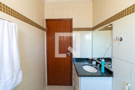 Casa à venda com 280m², 5 quartos e 3 vagas Casa à venda com 280m², 5 quartos e 3 vagasBanheiro Social
